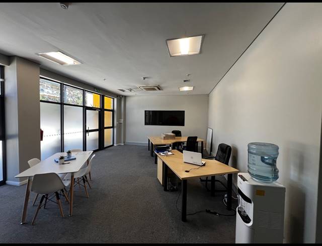 1,154M² WAREHOUSE TO LET IN AIRPORT INDUSTRIA